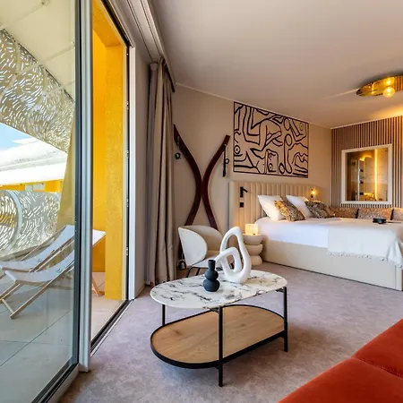 Apartment X Vibes Couple Only Design Rooftop Et Parking Village Naturiste *