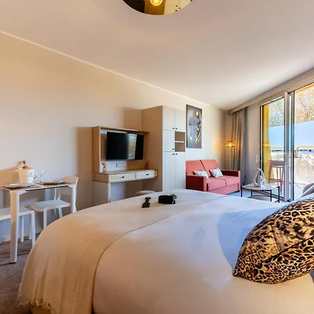 X Vibes Couple Only Design Rooftop Et Parking Village Naturiste