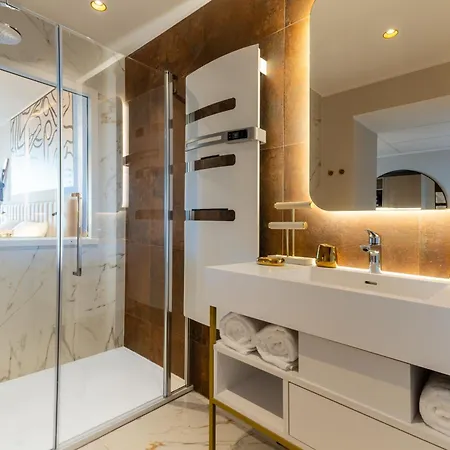 X Vibes Couple Only Design Rooftop Et Parking Village Naturiste Apartment Agde
